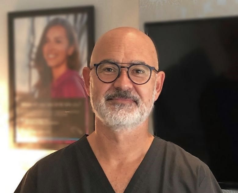 Dr Peter Lindholm